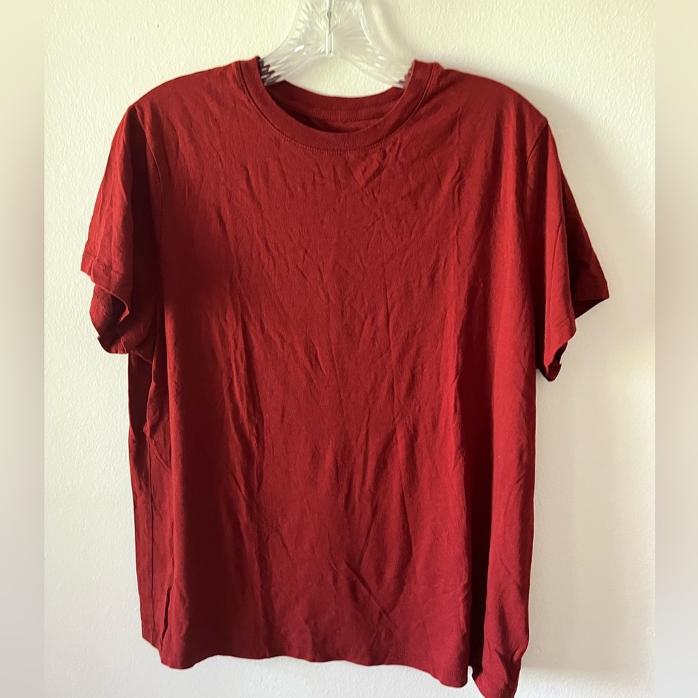 4/$20 a.new day T-shirt Size XL